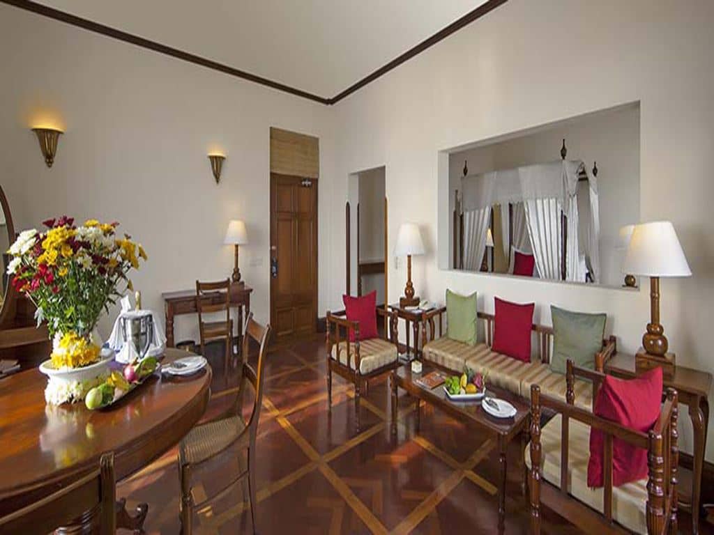 rooms-direct-ocean-view-suite