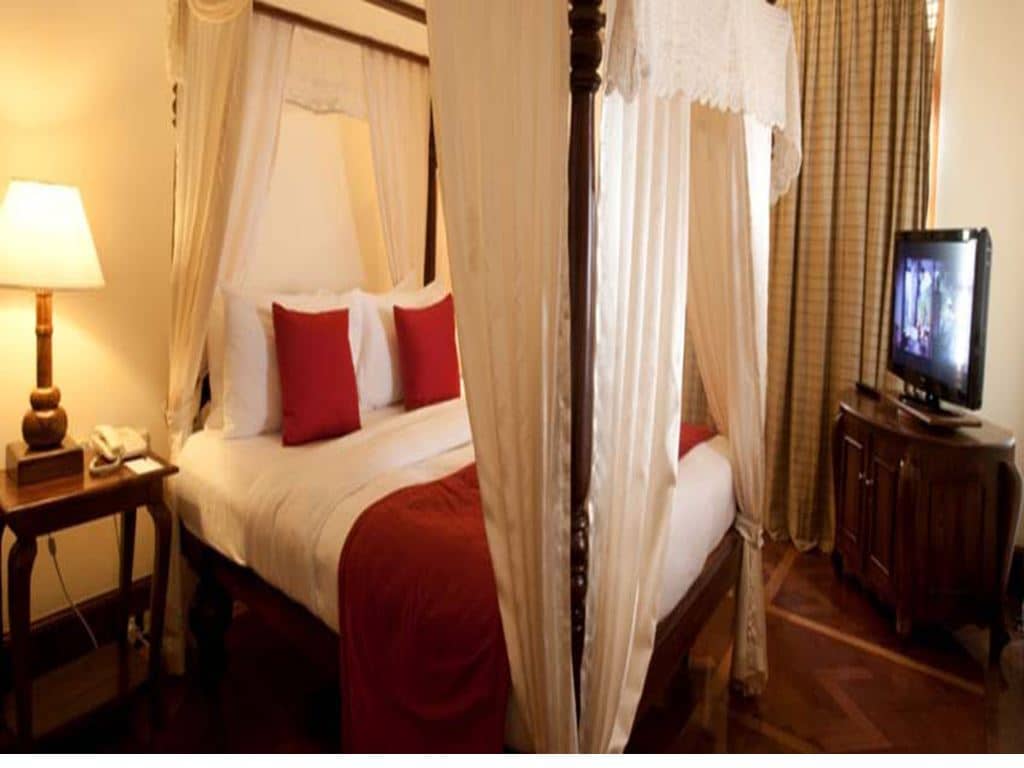 rooms-colonial-suites