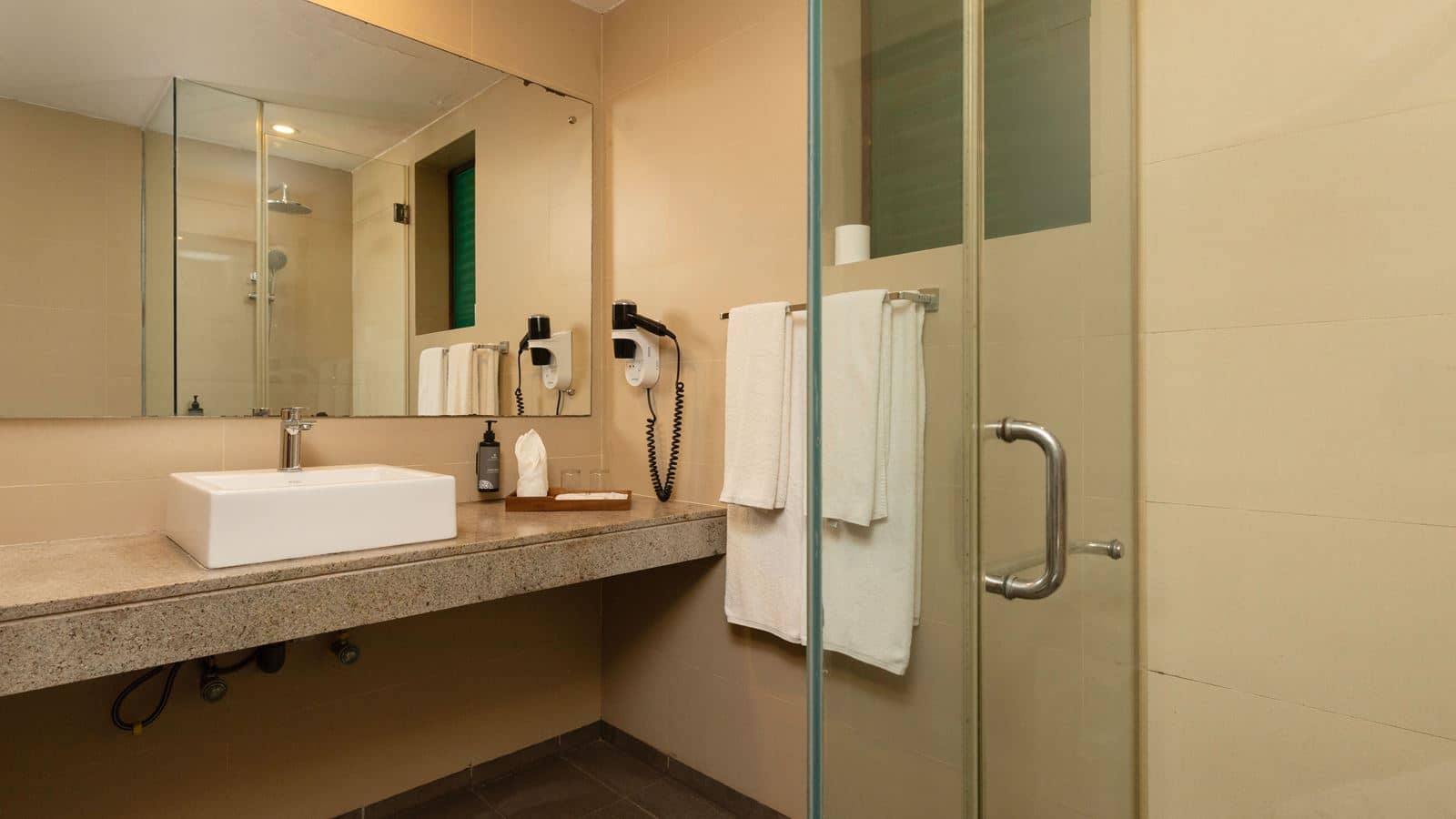 rooms-family-room