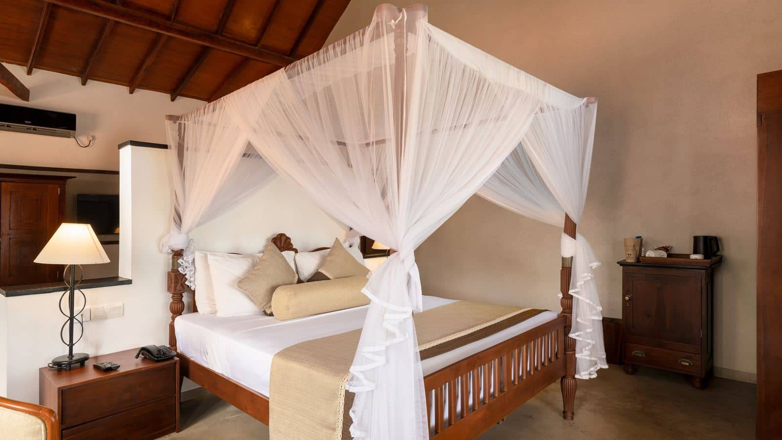 rooms-superior-sea-view-room