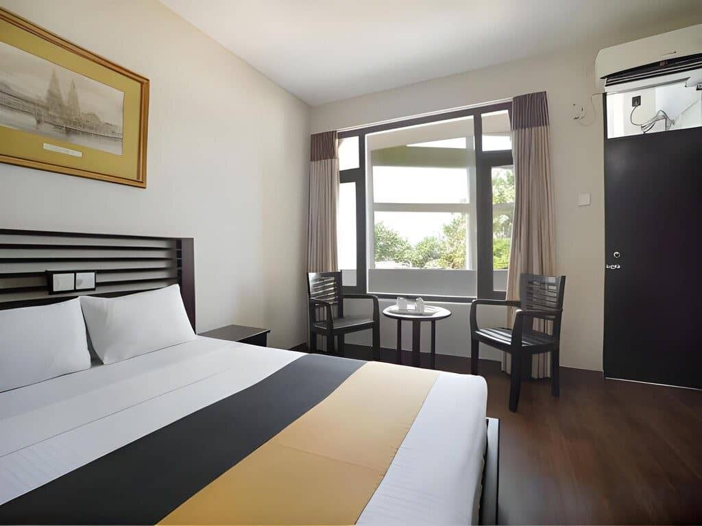 rooms-deluxe-non-ocean-view