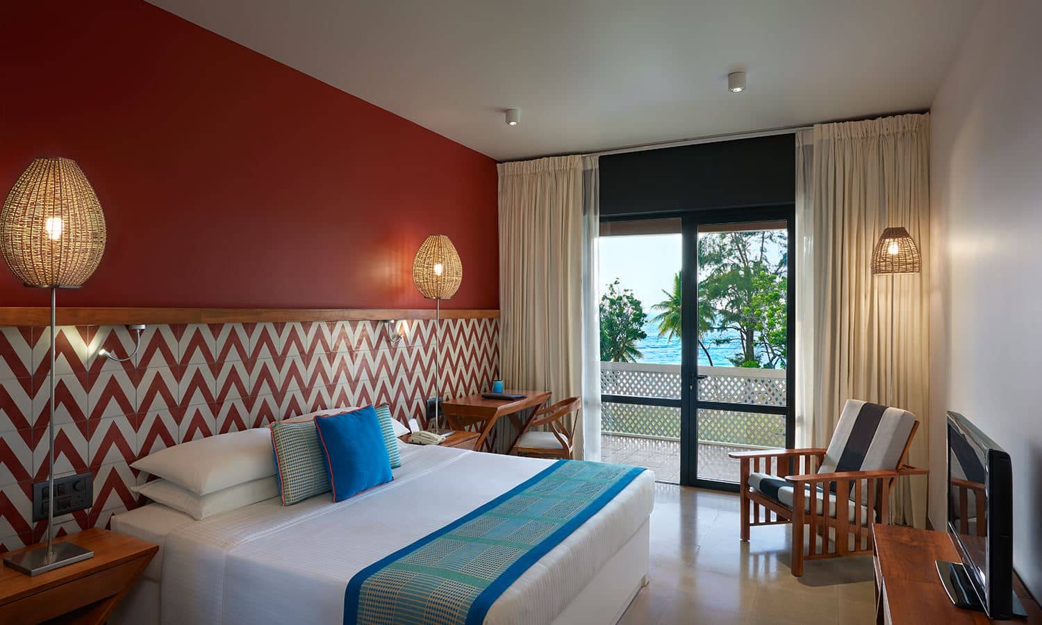 rooms-superior-room
