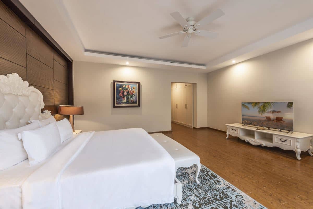 rooms-tropicana-villa-3-bedroom-beachfront-no-extra-bed