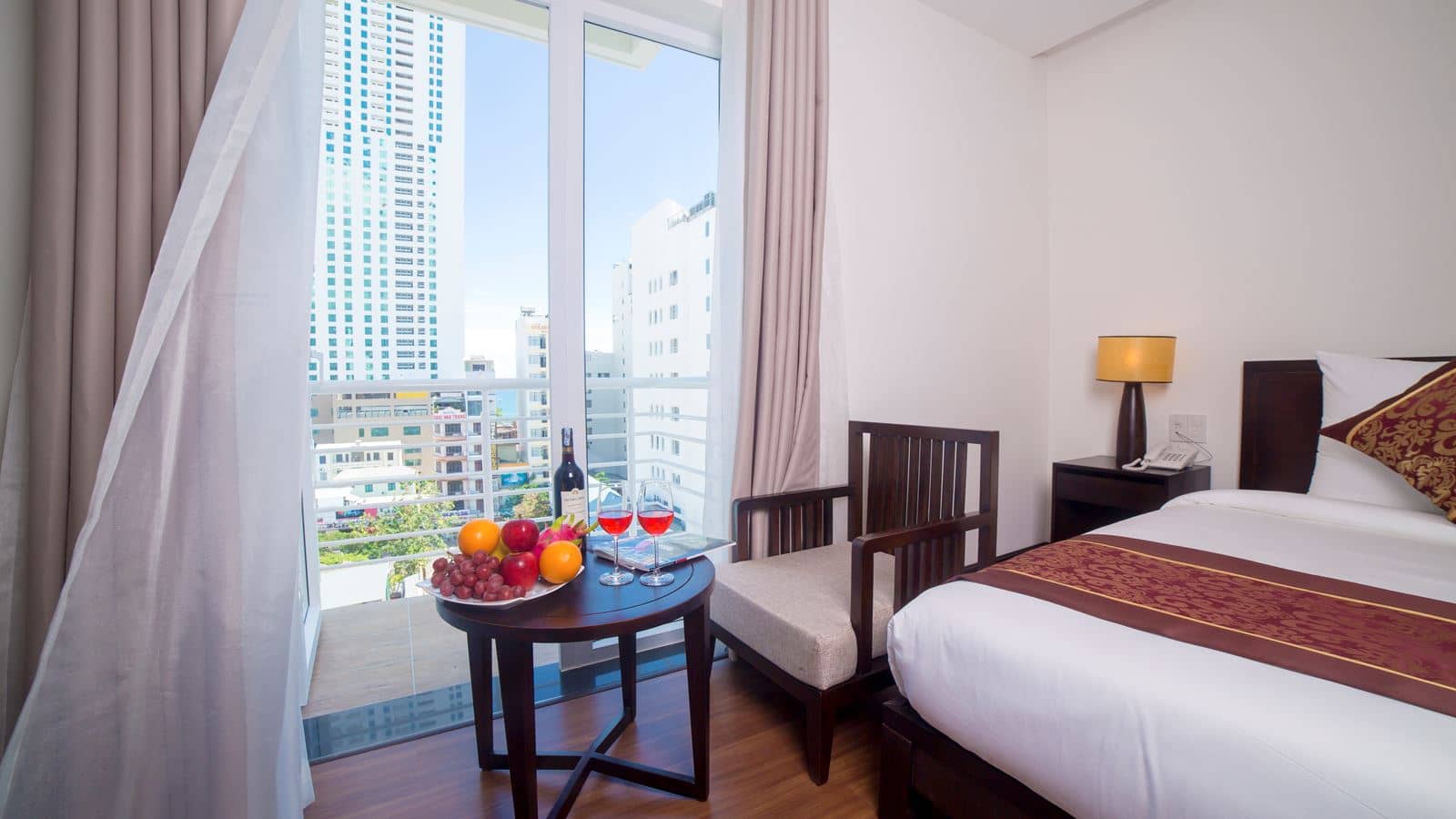 rooms-senior-deluxe-room