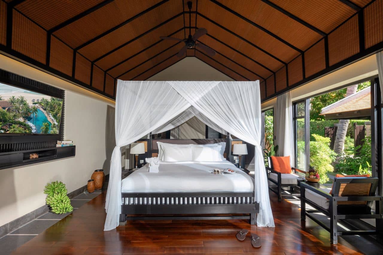 rooms-one-bedroom-beachfront-pool-villa