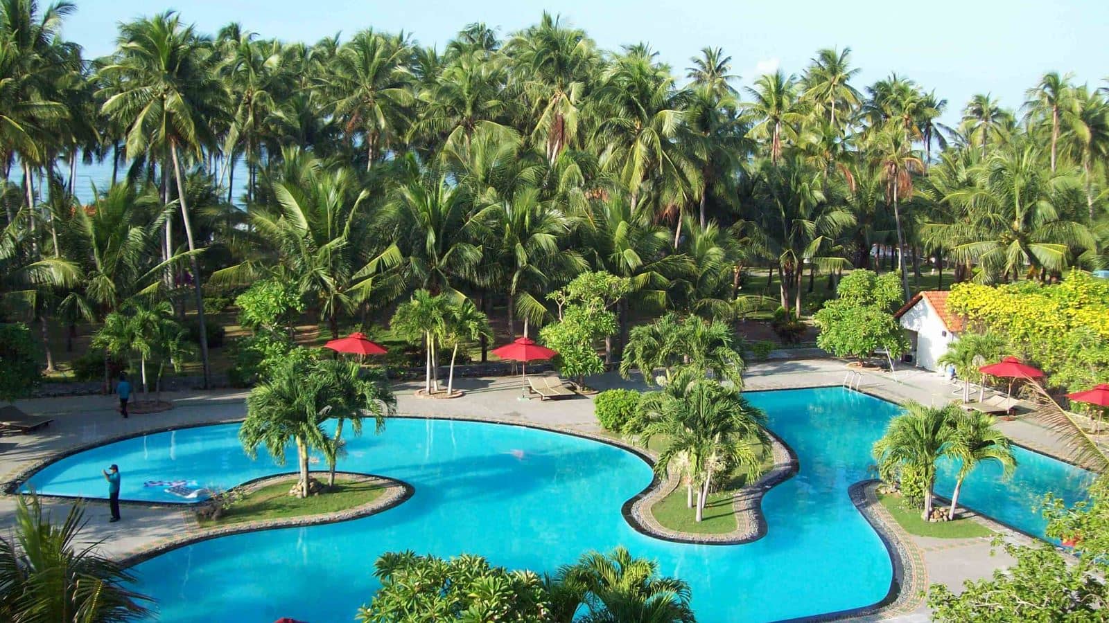 pools-outdoor-pool