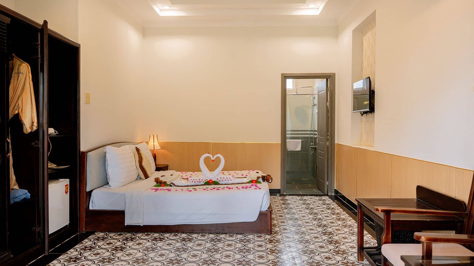 rooms-villa-garden-view-with-terrace