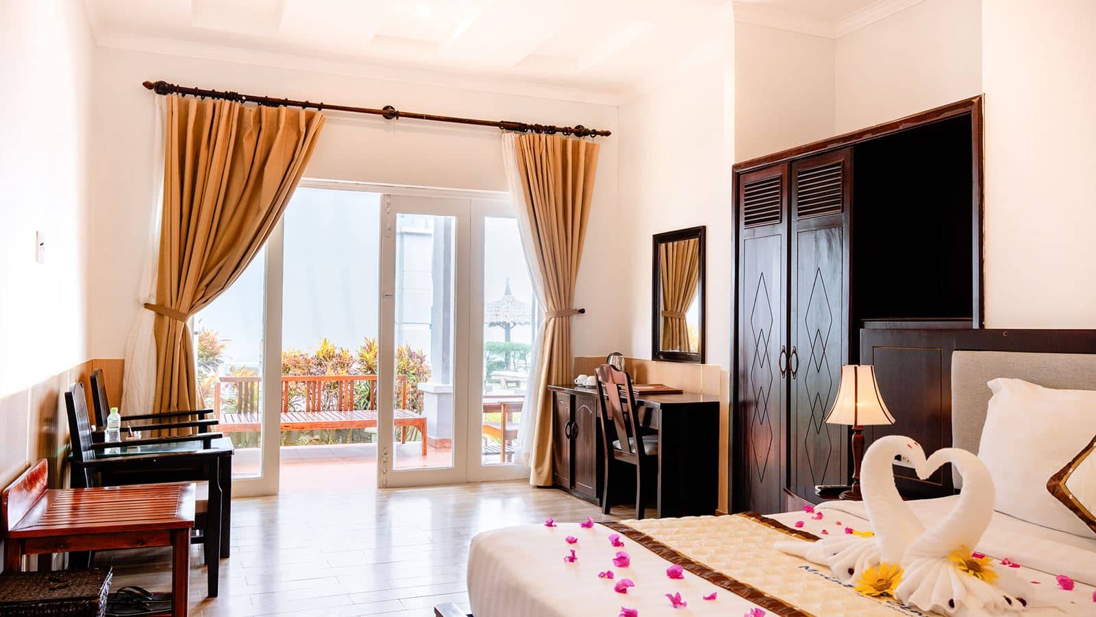 rooms-villa-sea-view-with-terrace