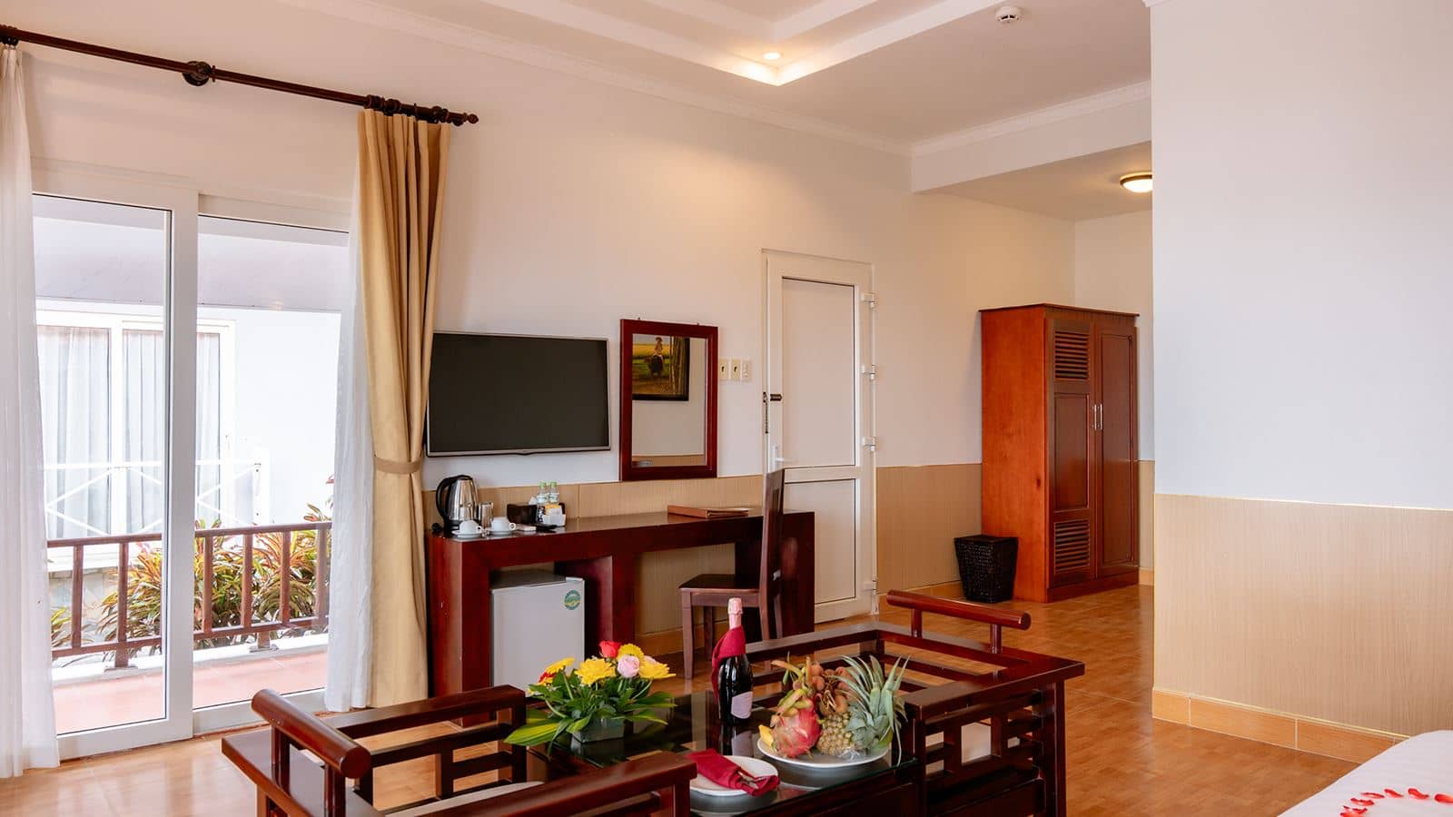 rooms-century-suite