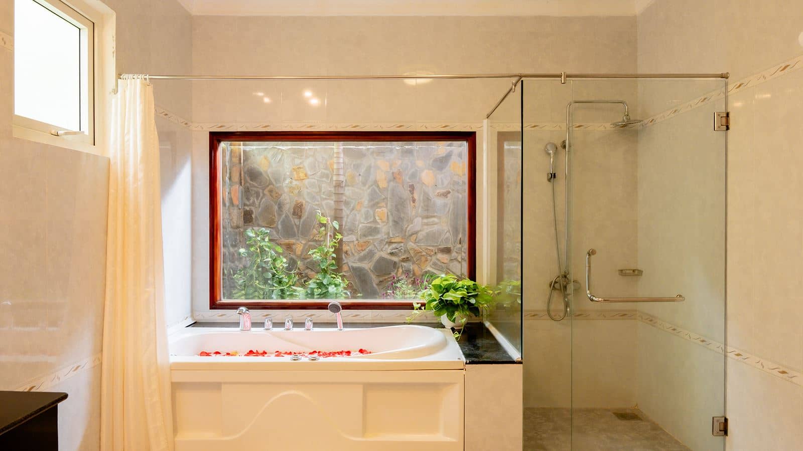 rooms-century-suite