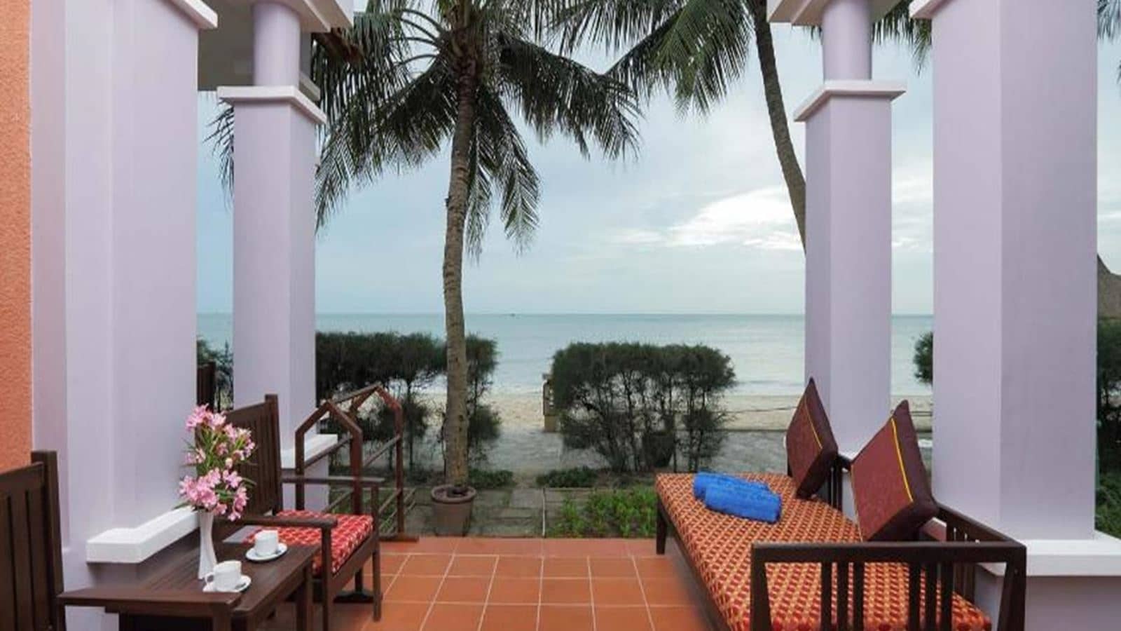 rooms-villa-beachfront-with-terrace-child-without-extra-bed