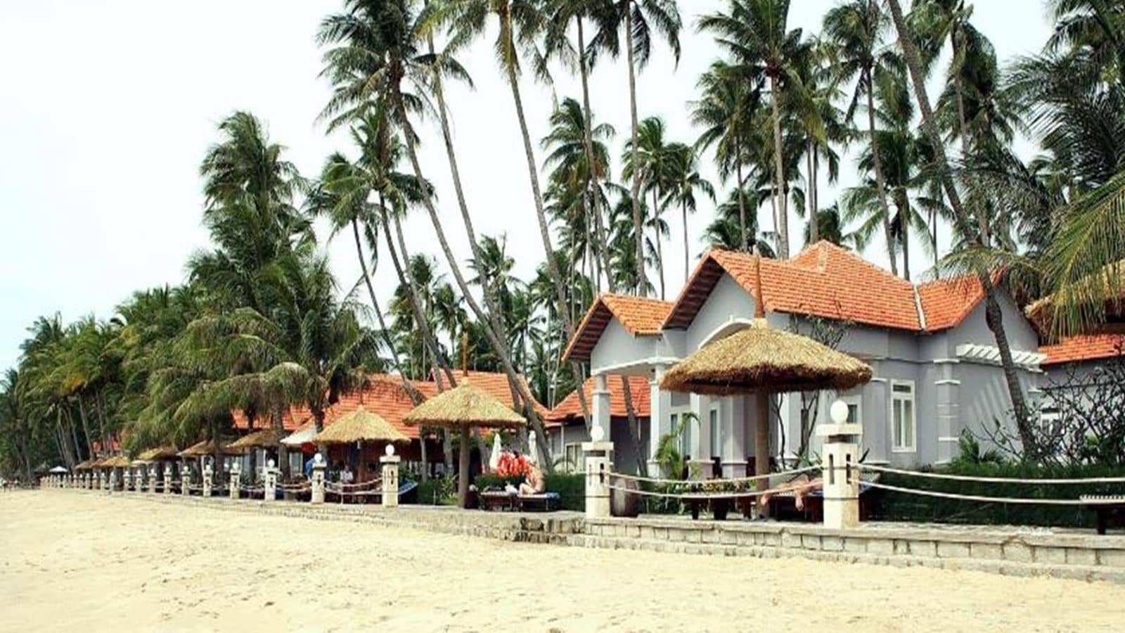 rooms-villa-beachfront-with-terrace