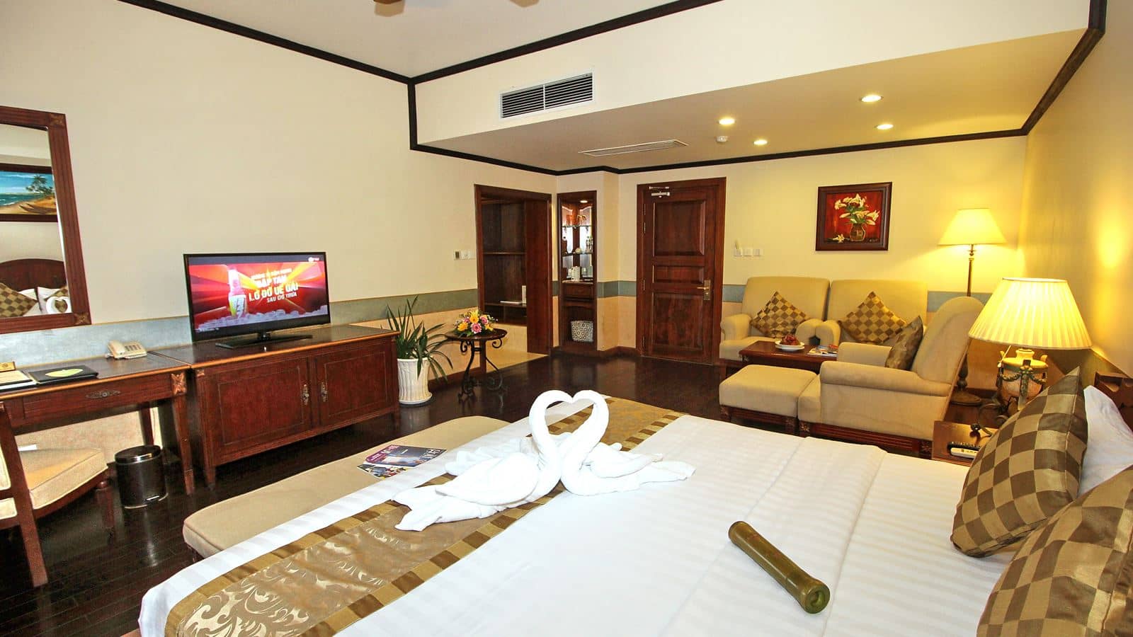 rooms-novela-suite-city-view