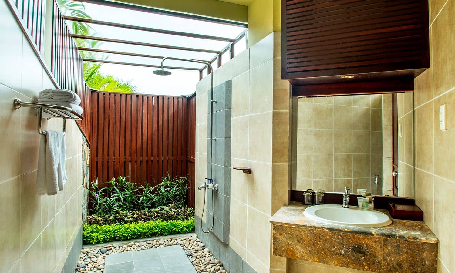 rooms-pool-villa-beach-front-child-without-extra-bed