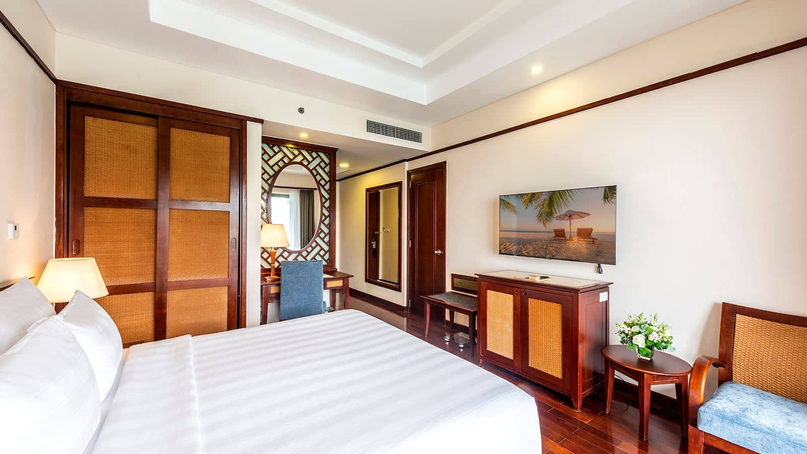 rooms-deluxe-ocean-view