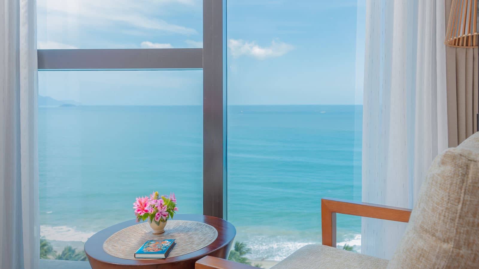 rooms-premier-beachfront