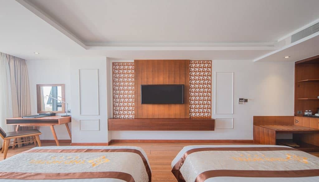 rooms-deluxe-cityview