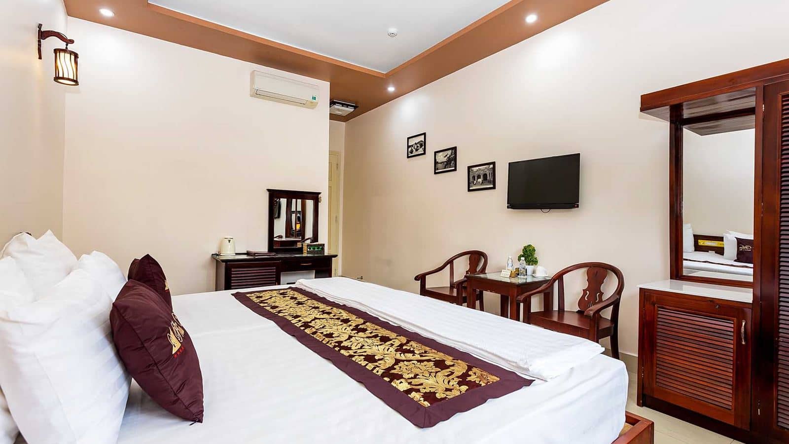 rooms-superior-room