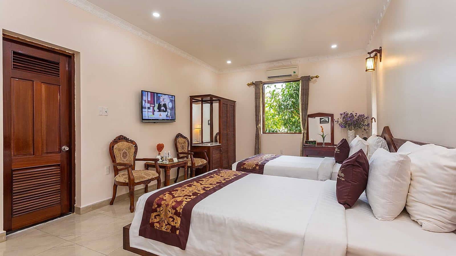 rooms-beach-bungalow-room