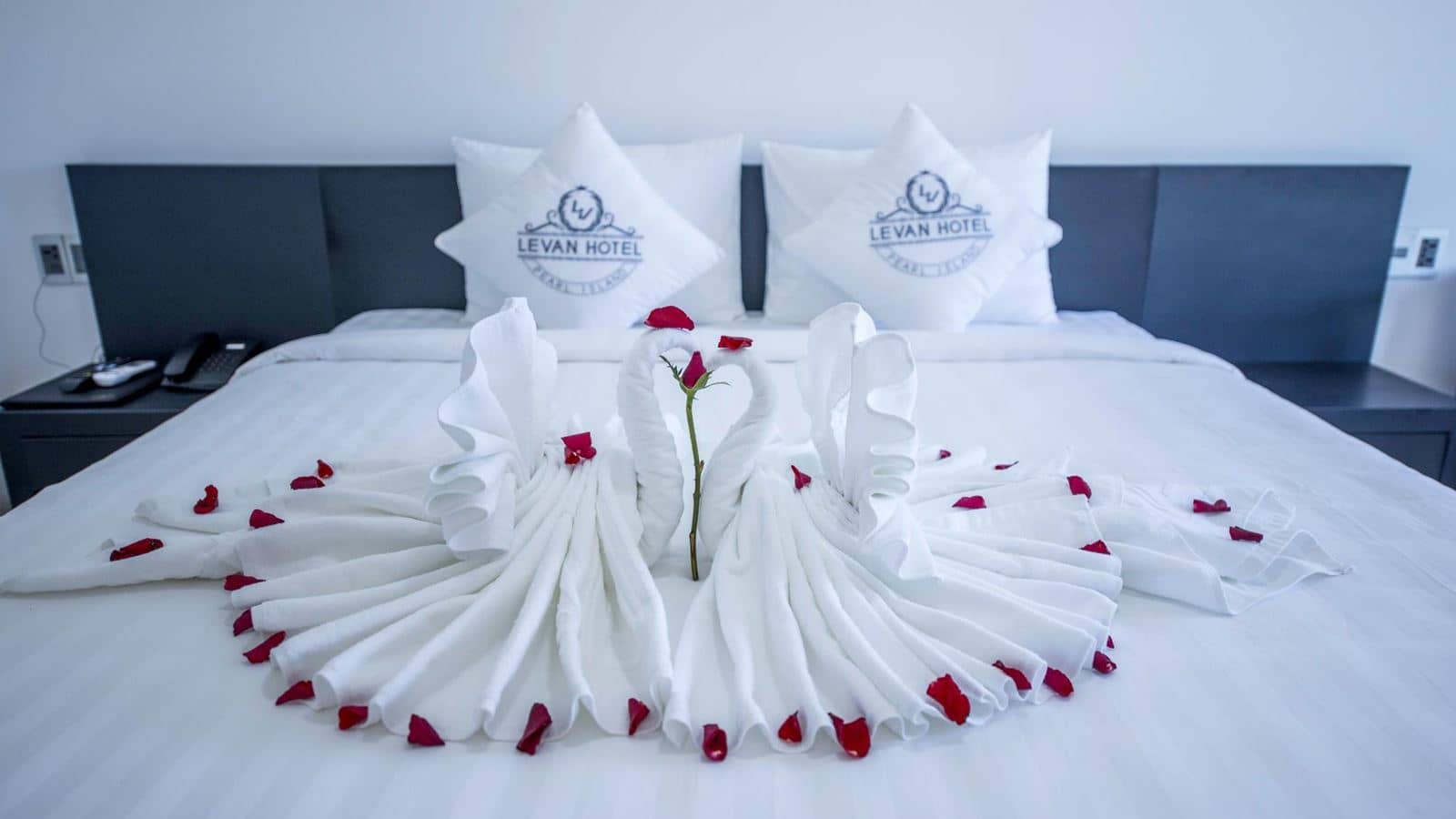 rooms-sea-view-room