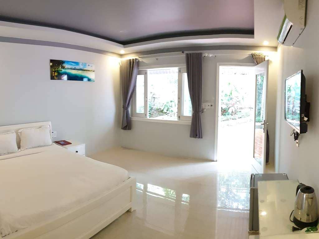 rooms-standard-double-bungalow-garden-view-with-balcony