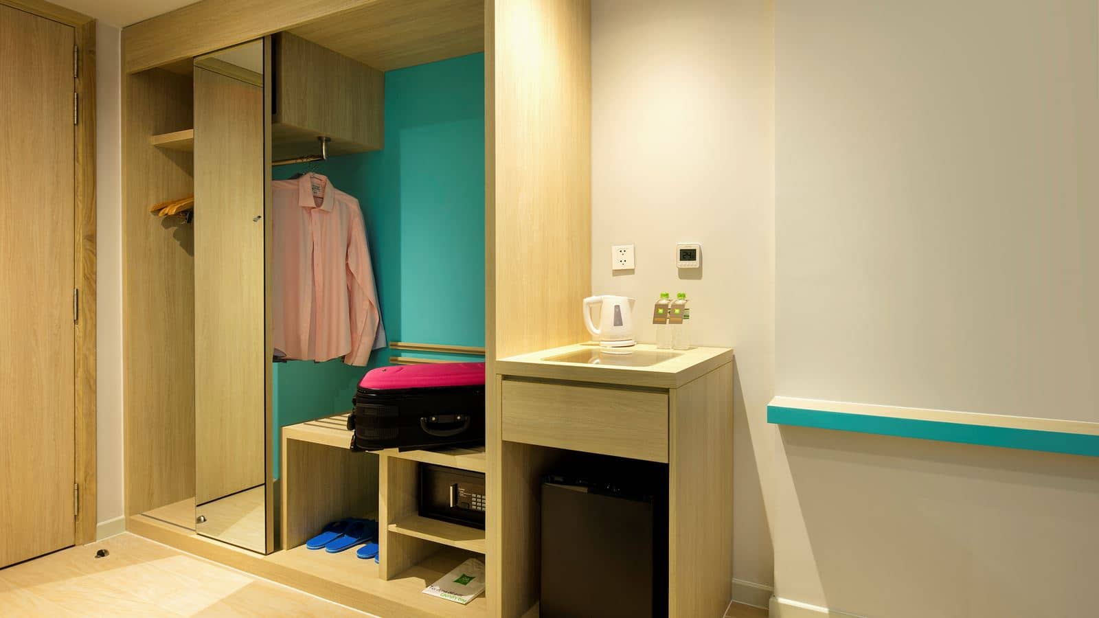 rooms-superior-room
