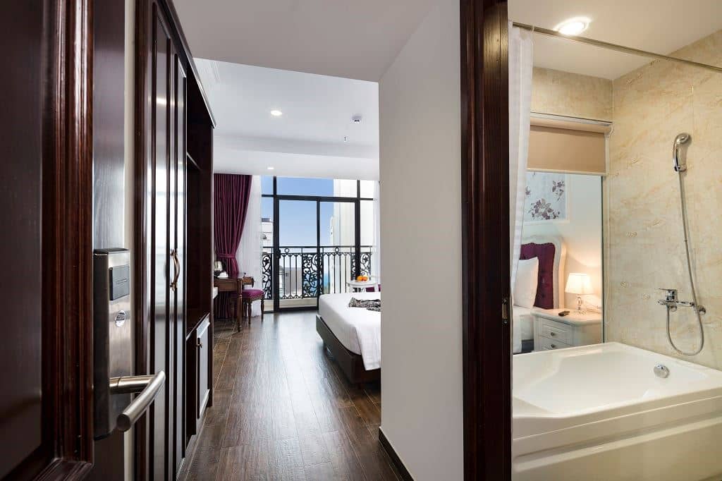 rooms-executive-family-with-balcony-no-extra-bed