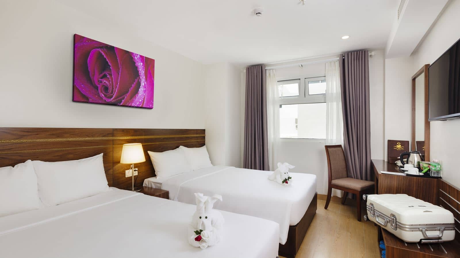 rooms-superior-city-view-no-extra-bed