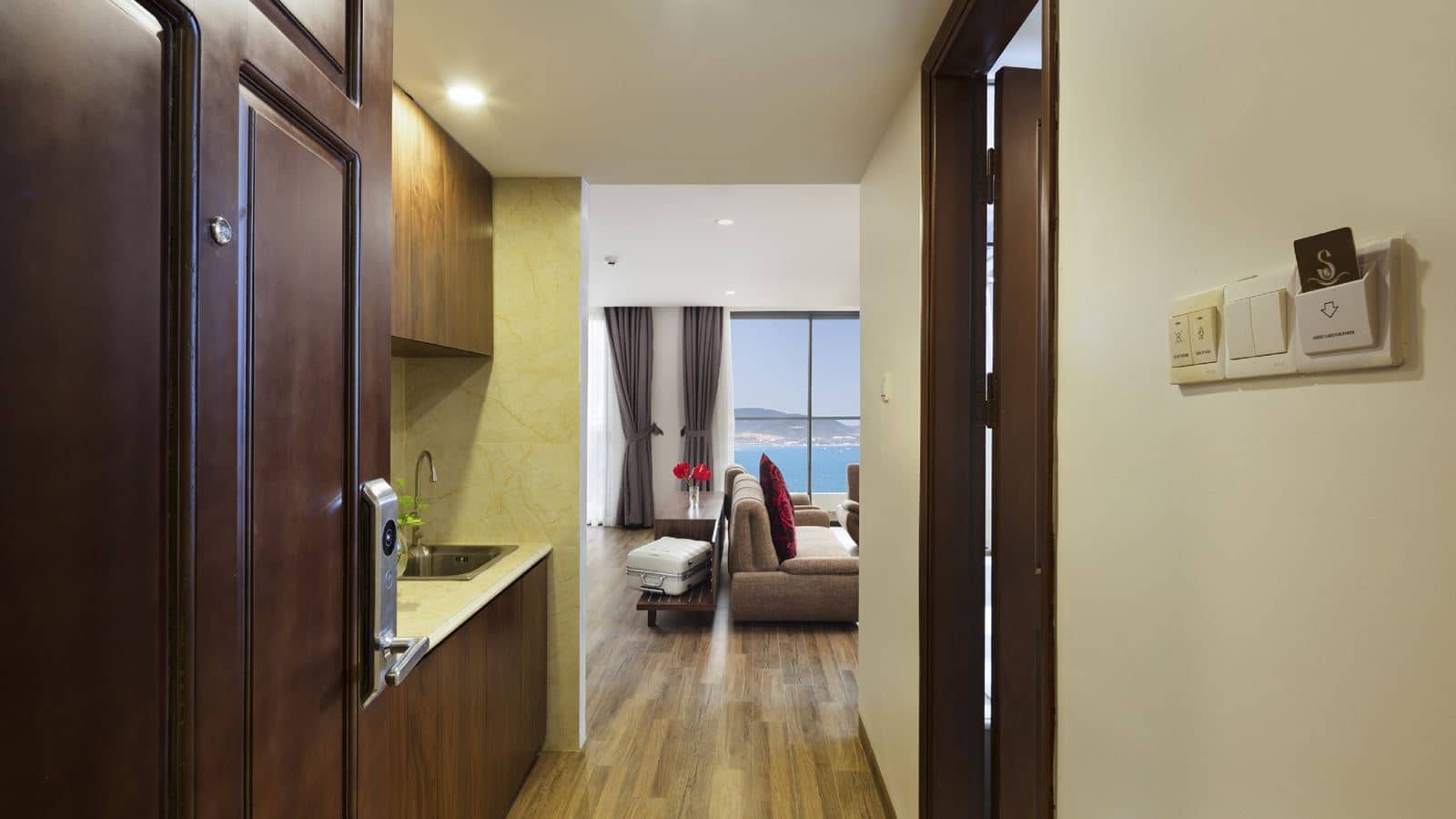 rooms-sea-pearl-suite-family-ocean-view-with-balcony