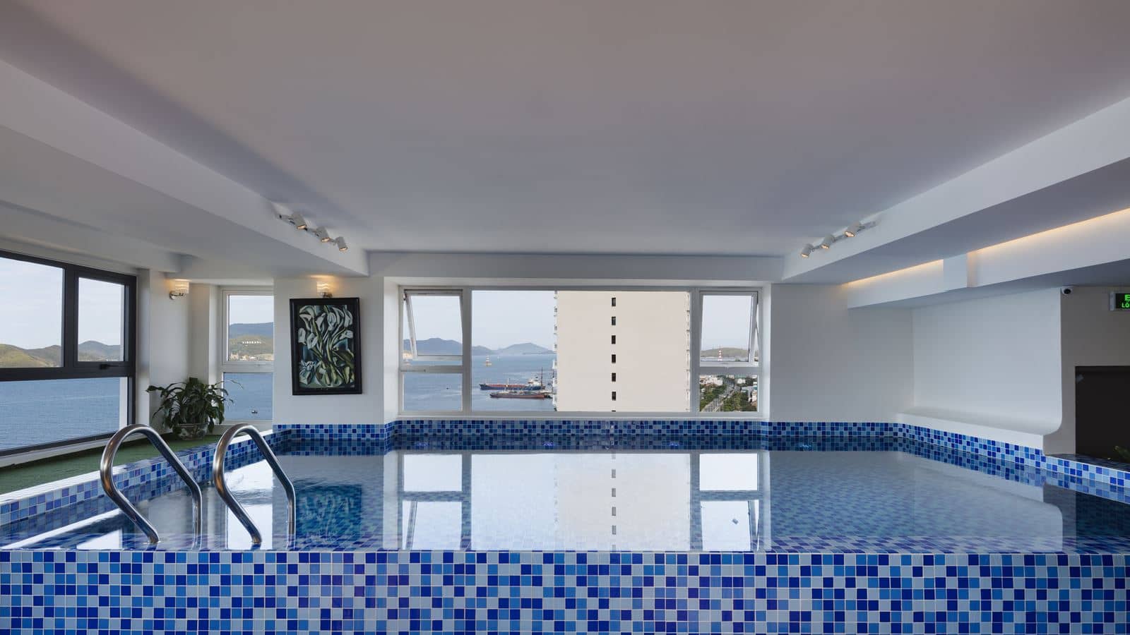 pools-indoor-pool