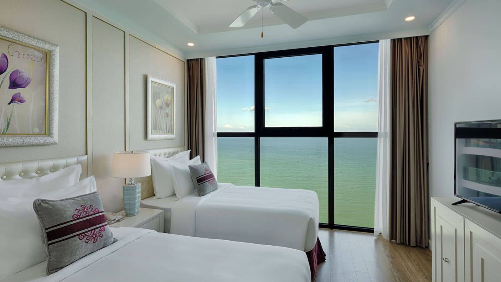 rooms-grand-2bedroom-suite-ocean-view-no-extra-bed