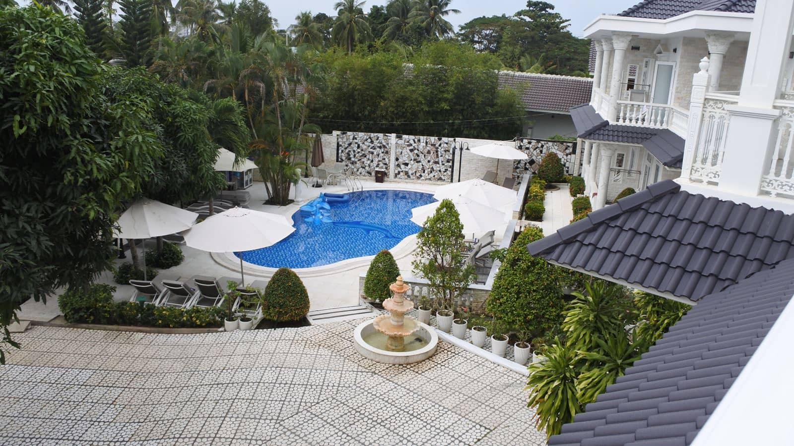 pools-outdoor-pool