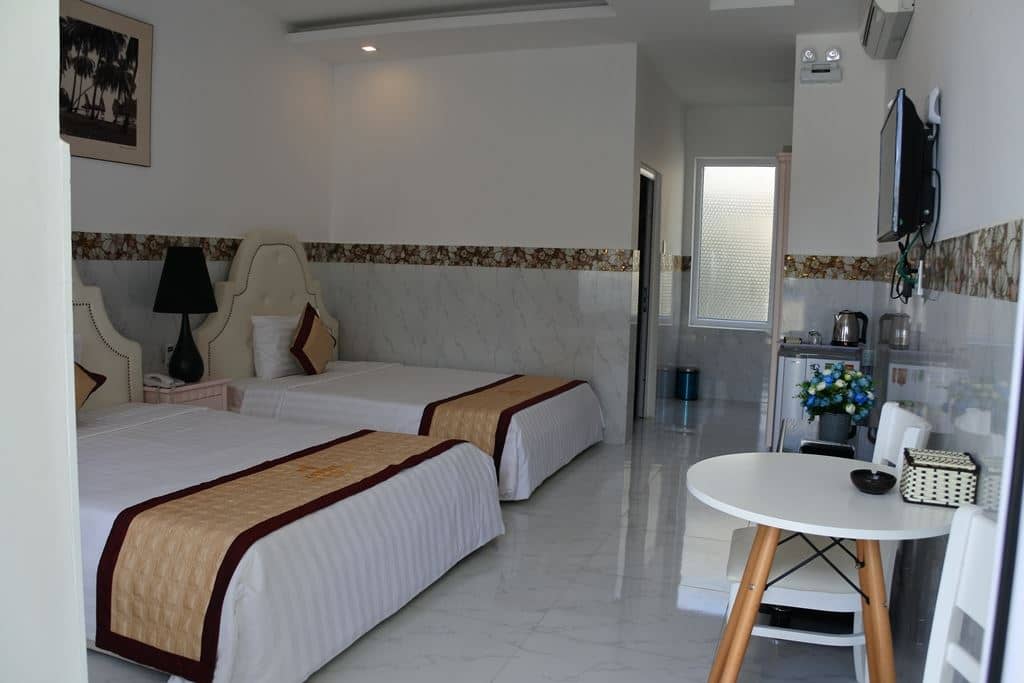 rooms-deluxe-twin-with-balcony-child-without-extra-bed