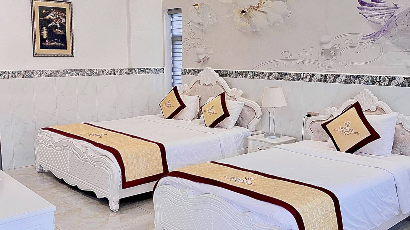 rooms-suite-triple-with-balcony-no-extra-bed