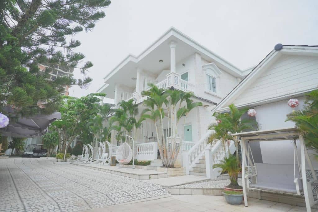 rooms-deluxe-twin-with-balcony-child-without-extra-bed