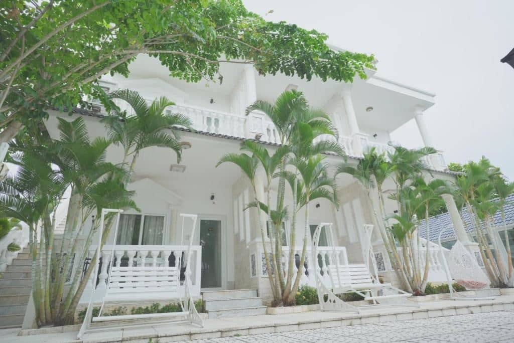 rooms-deluxe-twin-with-balcony-child-without-extra-bed