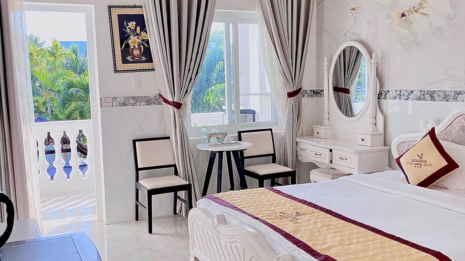 rooms-deluxe-double-with-balcony-child-without-extra-bed