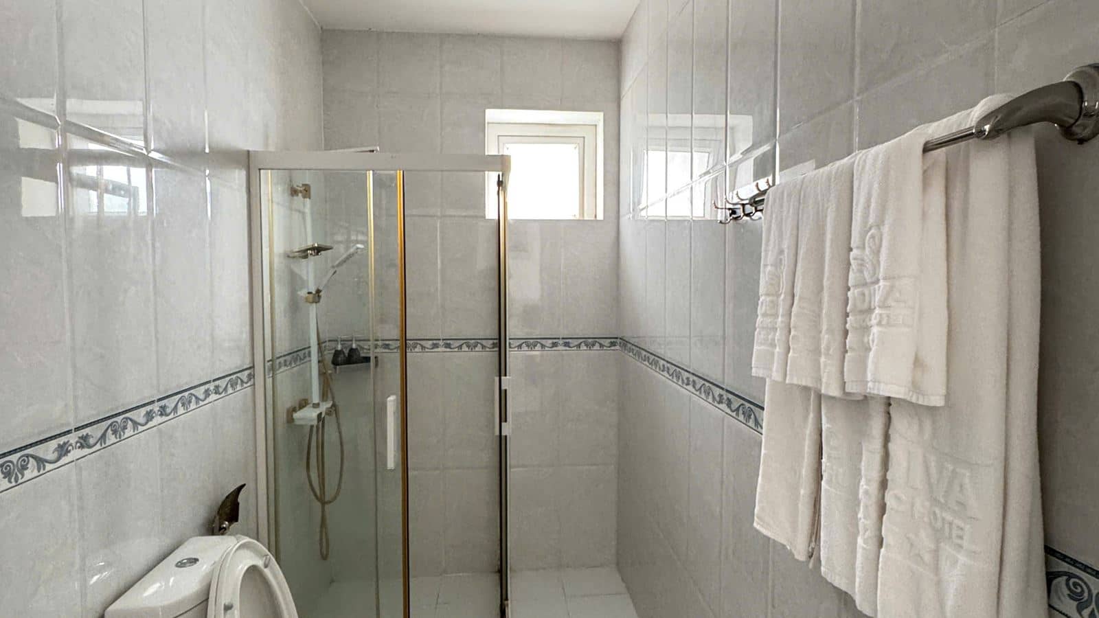 rooms-deluxe-triple-with-balcony-no-extra-bed