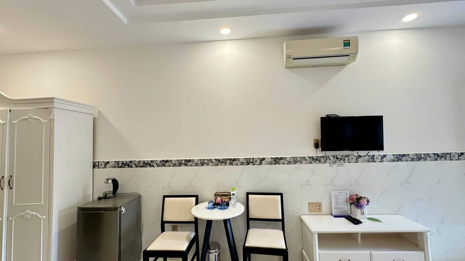 rooms-deluxe-twin-with-balcony-child-without-extra-bed