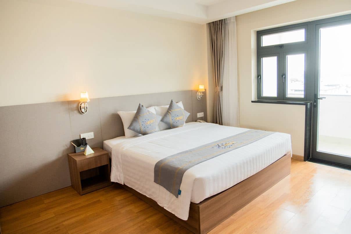 rooms-deluxe-room-with-city-view-child-without-extra-bed
