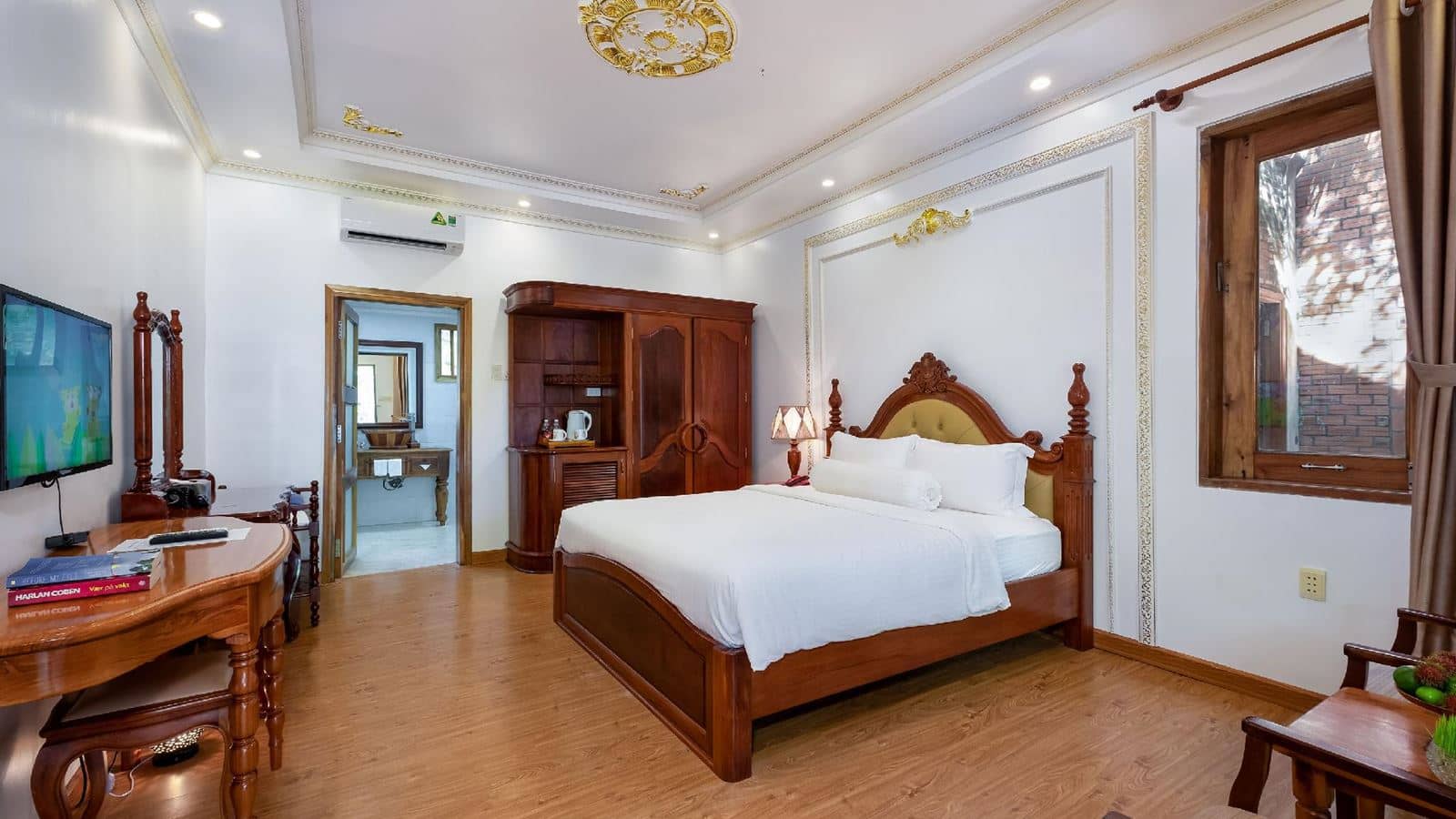 rooms-deluxe-garden-view-with-balcony