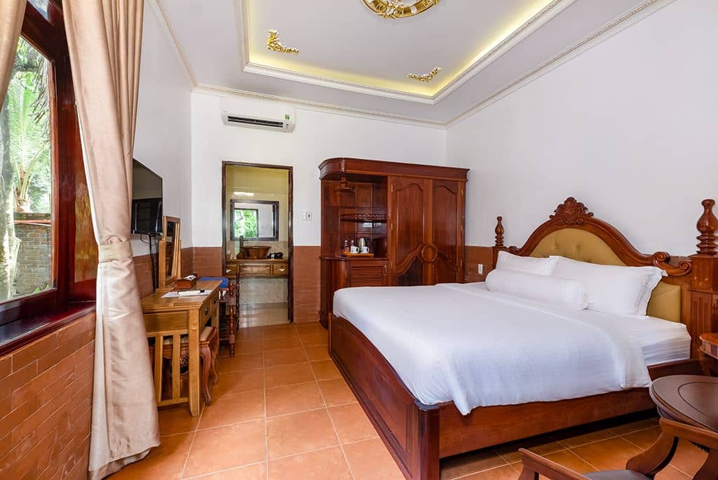 rooms-superior-garden-view-with-balcony