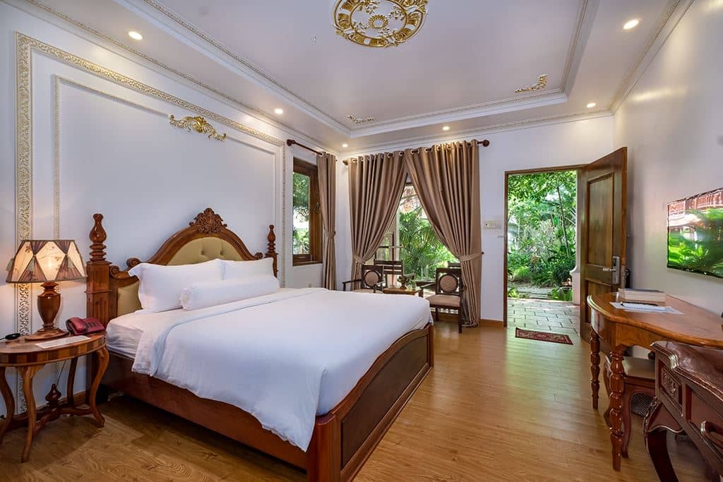 rooms-deluxe-garden-view-with-balcony