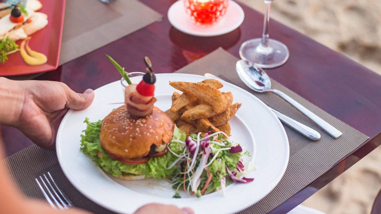 restaurants-cocopalm-restaurant