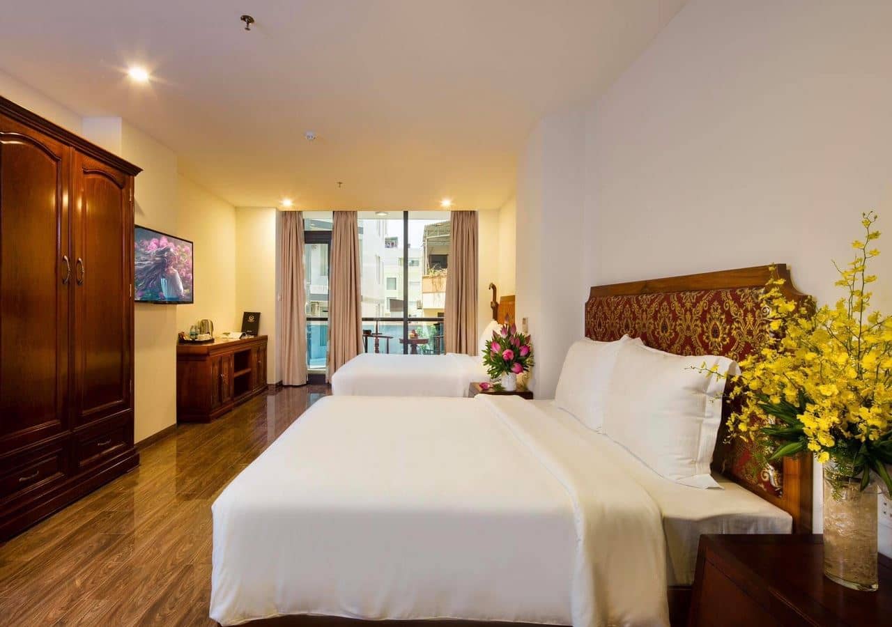 rooms-deluxe-balcony-child-with-extra-bed