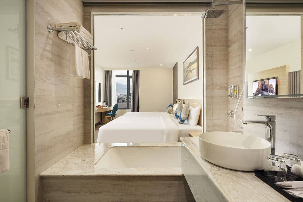 rooms-executive-city-view-triple
