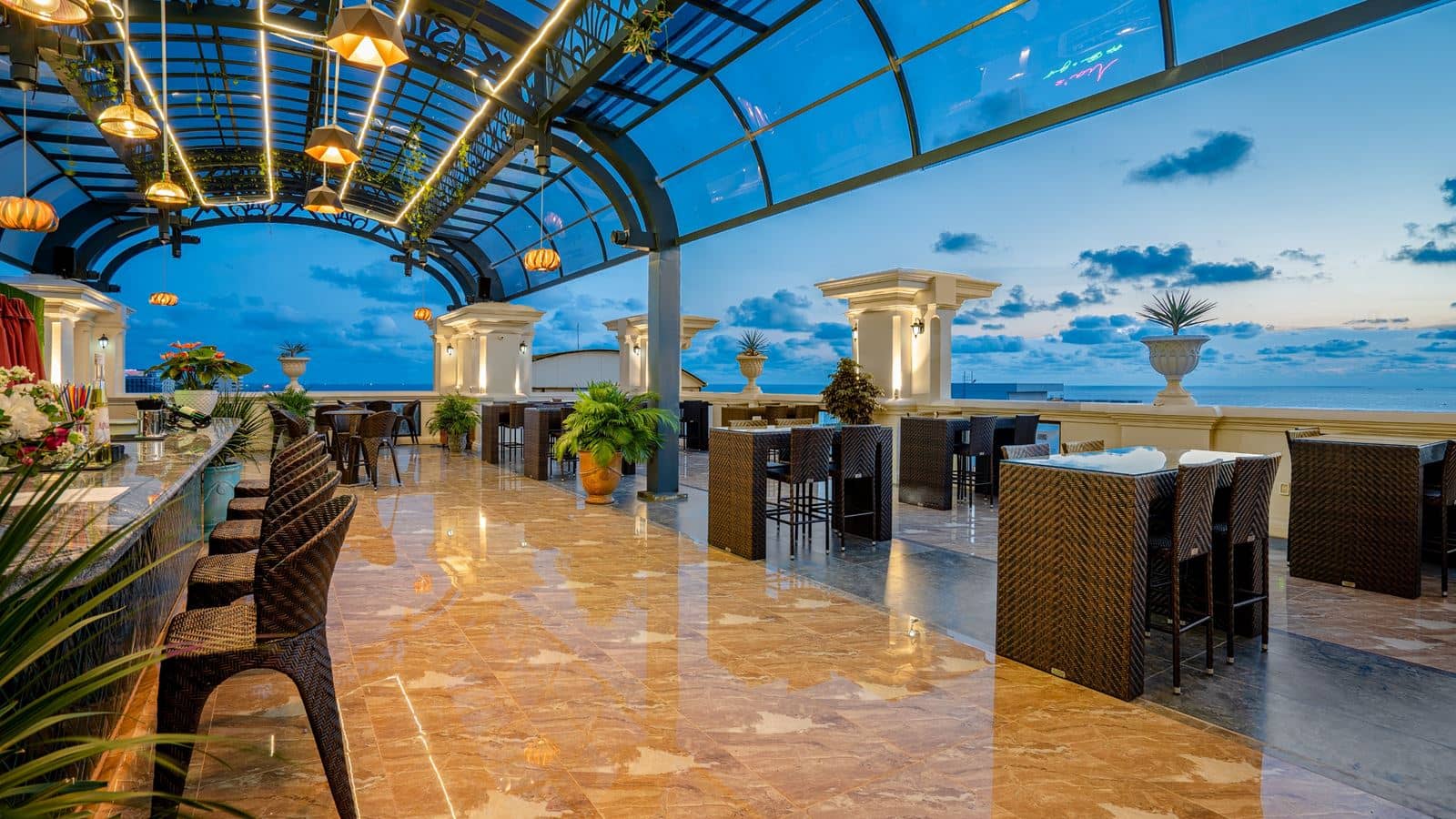 bars-ocean-view-bar
