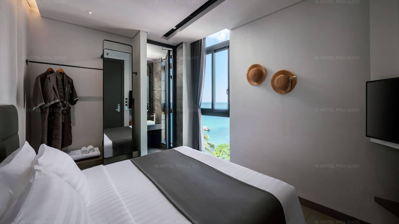 rooms-la-petite-room-with-window-no-extra-bed