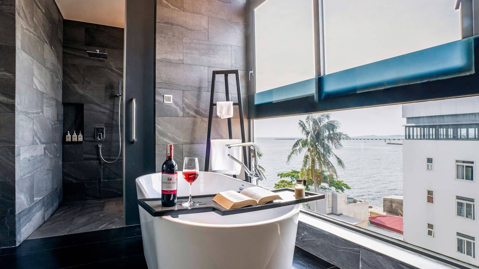 rooms-deluxe-double-suite-with-balcony-child-without-extra-bed