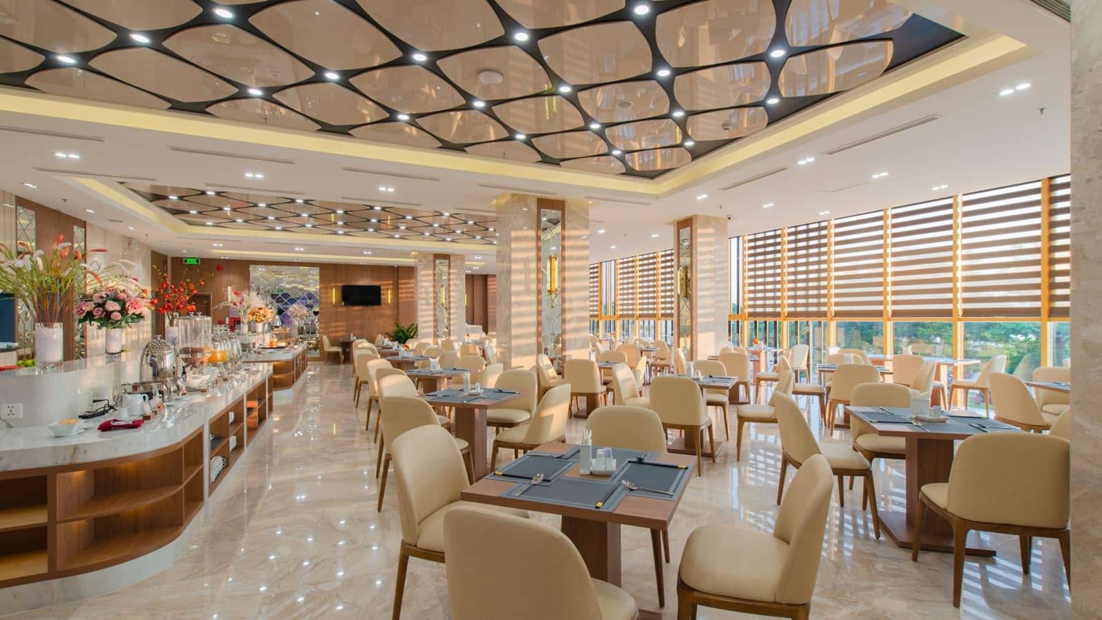 restaurants-crystal-restaurant